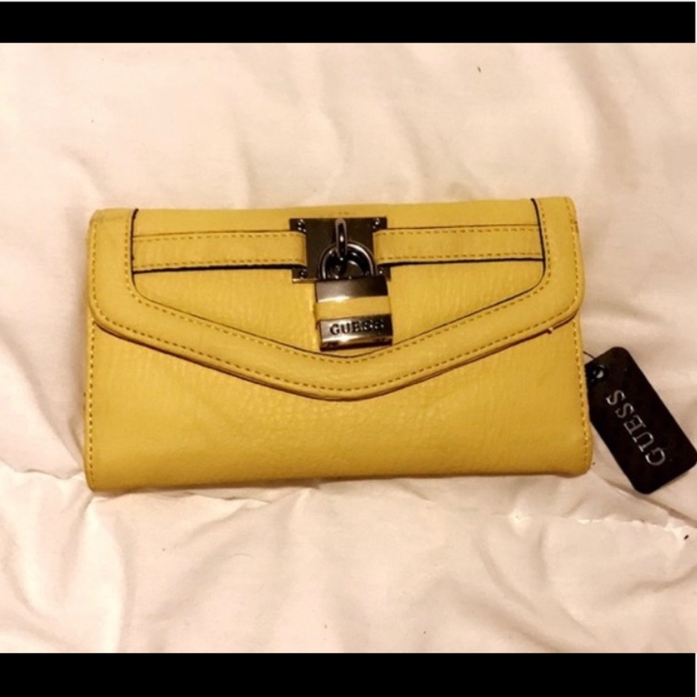 Guess purse and matching wallet